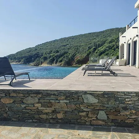 Vakantiehuis With Direct Sea Access In Cap Corse *
