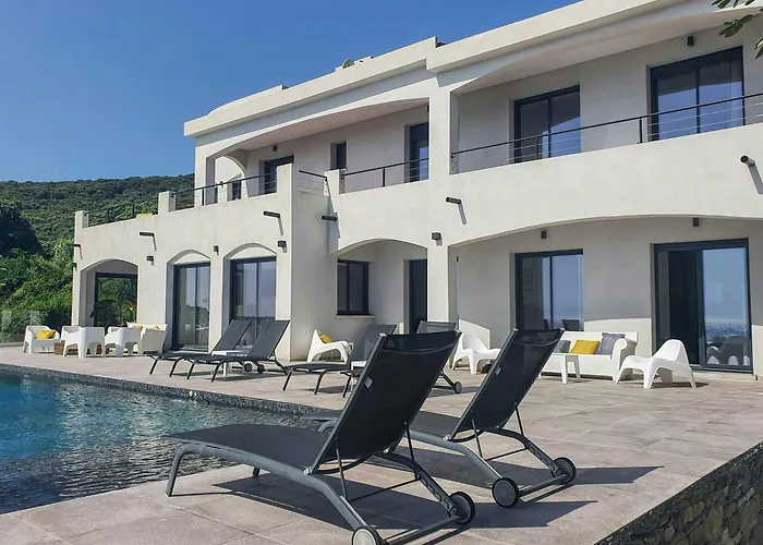 Vakantiehuis With Direct Sea Access In Cap Corse Macinaggio (Corsica)