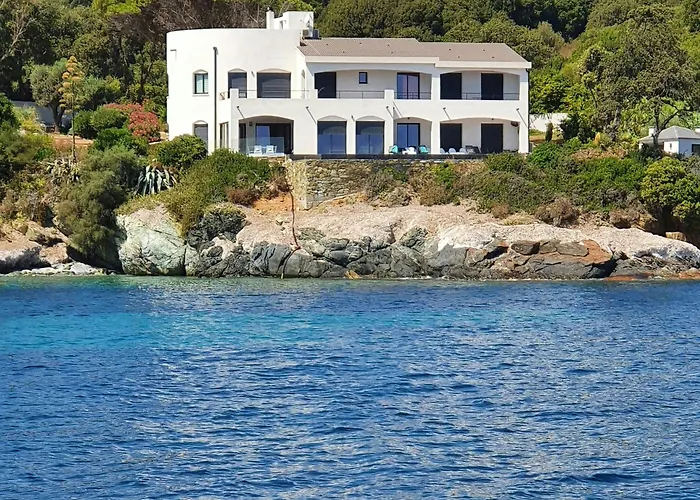 With Direct Sea Access In Cap Corse Semesterbostad