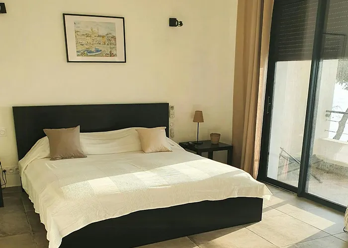 Vakantiehuis With Direct Sea Access In Cap Corse *