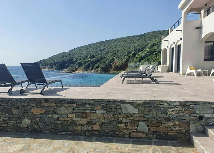 Semesterbostad With Direct Sea Access In Cap Corse *