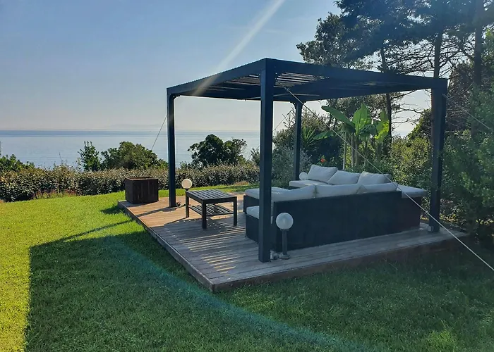 With Direct Sea Access In Cap Corse Semesterbostad Macinaggio (Corsica)